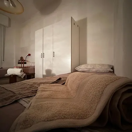 בית אירוח Trauzzi House בולוניה